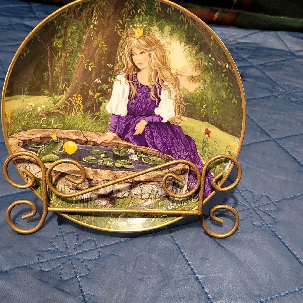 Kaiser Decorative, Plate "The Frog King"  FirstFrom The Classic Fairytale Series